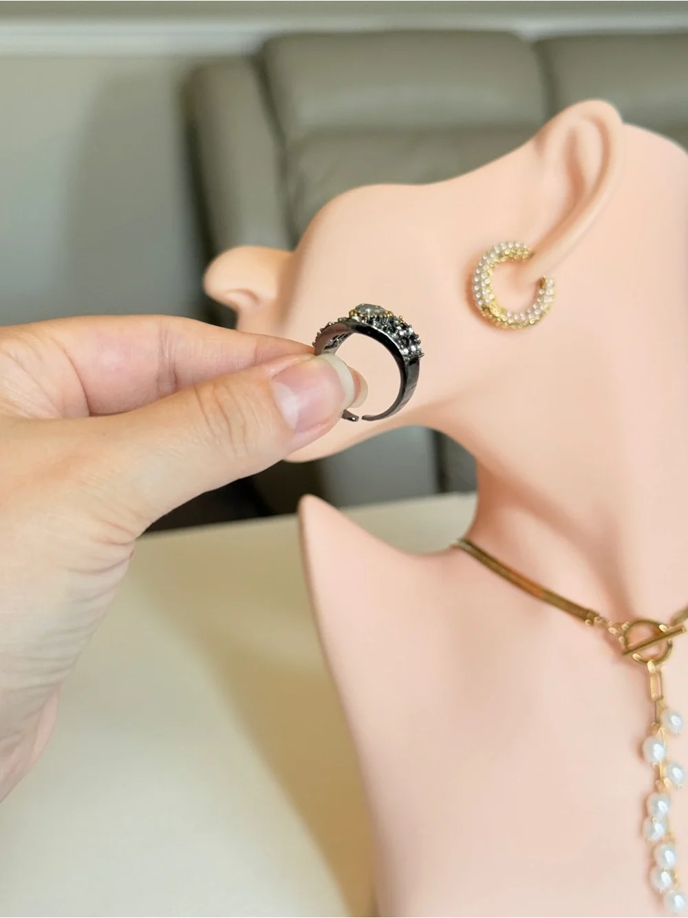 Vintage-Inspired Black and Silver Crystal Cocktail Ring